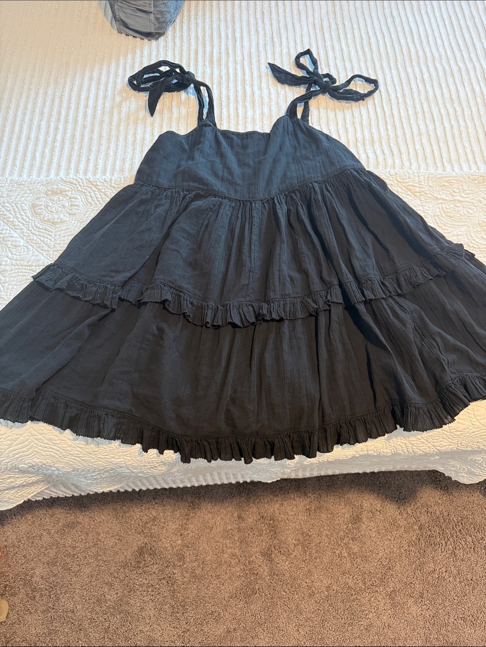 Aerie Women’s Black Ruffle Tiered Sundress with Tie Straps size M